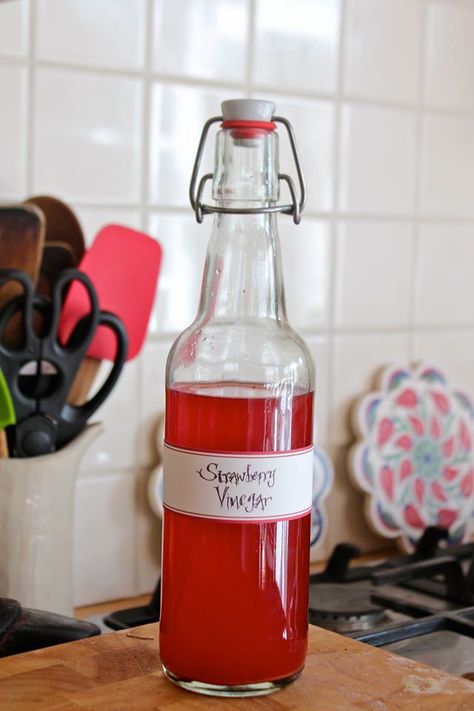 Save your stems!  How to make a beautiful strawberry vinegar from berry scraps– perfect for salad dressings! Strawberry Vinegar, Leftover Strawberries, Fermented Foods Benefits, Flavored Vinegars, Strawberry Topping, Nourishing Foods, Fermented Foods, Strawberry Recipes, Fermenting