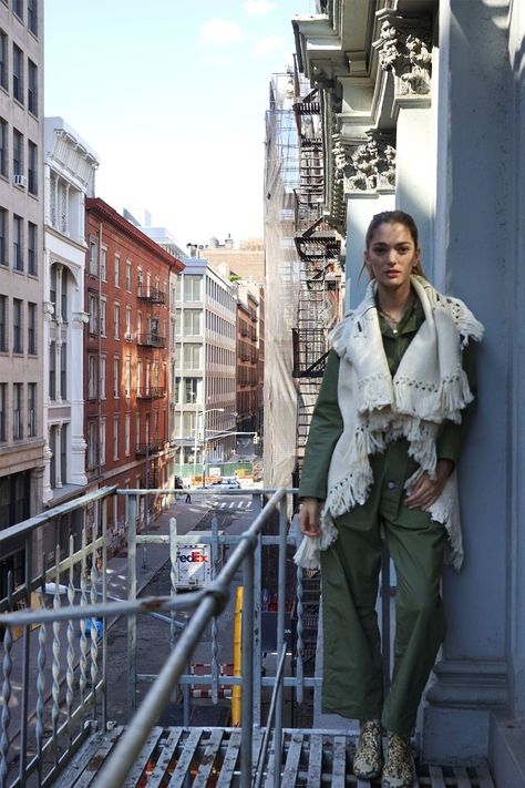 Sofia Sanchez is one to watch Sofia Sanchez, Audrey Hepburn Quotes, The It Girl, Street Outfits, Environmental Portraits, Street Outfit, It Girl, Sofia, Celebrity Style