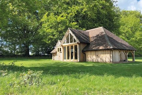 Oak Framed Buildings, Garden Pods, Garage Guest House, Dance Studios, Home Gyms, Modern Barn House, Great Place To Work, Modern Barn, Overnight Guests