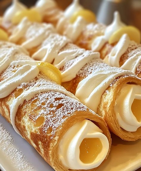 Lemon Meringue Pie Cannoli Zesty Lemon Meringue Pie Cannolis, Puff Pastry Cannoli, Cannoli Recipe, Meringue Pie Recipes, Potato Bar, Gluten Free Pie, Lemon Filling, Pastry Shells, Lemon Ricotta