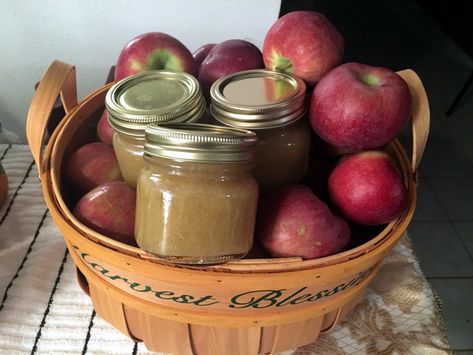 Canned Caramel Applesauce Canning Caramel, Canned Caramel, Applesauce For Canning, Apples Canning, Canning Recipe, Homemade Caramel, Great Desserts, Canning Jars, Simple Recipe