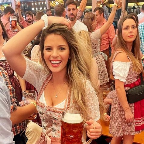 Tara Maloney on Instagram: "Oktoberfest 2022 🍻" Helen Georgia Oktoberfest, Oktoberfest Pictures, October Fest Germany, Beer Wench Oktoberfest, Oktoberfest Woman, Cute Glasses Frames, German Beer Girl Oktoberfest, Beer Girl, Cute Glasses