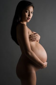 female figure - Google Search Maternity Photography Nyc, Maternity Portraits, Pregnant Woman, Baby Bump, Photographing Babies, Dark Background, Maternity Photographer, Pregnancy Shoot, Maternity Pictures