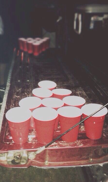 Beer pong Teenage Wasteland, Red Solo Cup, Young Wild Free, Solo Cup, Beer Pong, Jolie Photo, Teenage Dream, Tea Light Candle