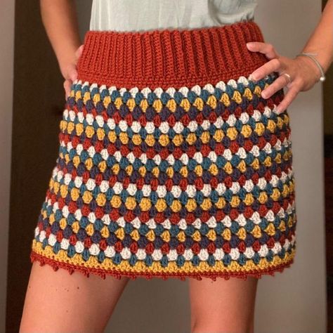 Skirt Pattern Easy, Square Skirt, Granny Stripe, Skirt Pattern Free, Skirt Patterns, Crochet Skirt Pattern, Chic Crochet, Crochet Bandana, Crochet Shrug Pattern