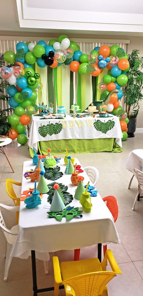 Dino Party Kids Table, Dinosaur Birthday Party Table Setting, Small Dinosaur Party, Trucks And Dinosaurs Party, Dinosaur Birthday Party At Home, Dinosaur Party Food Table, Dinosaur Birthday Table Decorations, Dinasour 2nd Birthday, Three Rex Decorations