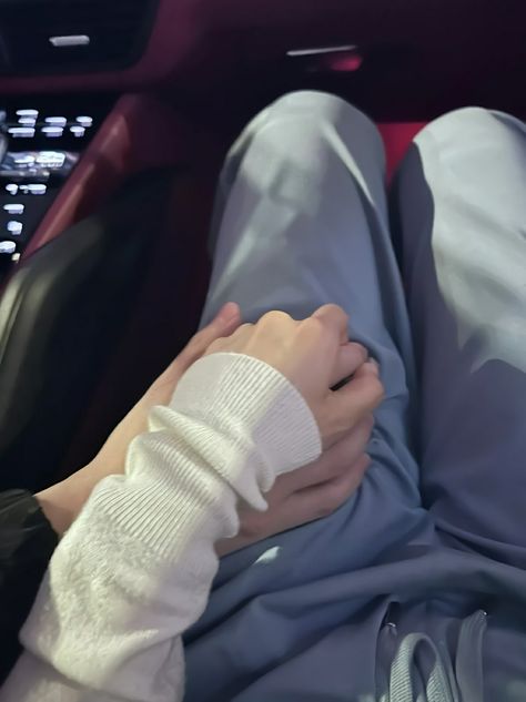 Couple Holding Hands In Car, Holding Hands In Car, Jeno Boyfriend Material, Couple Ullzang, Stylish Outfits Casual, Couple Holding Hands, Couple Hands, Best Friend Poses, Cute Tumblr Wallpaper