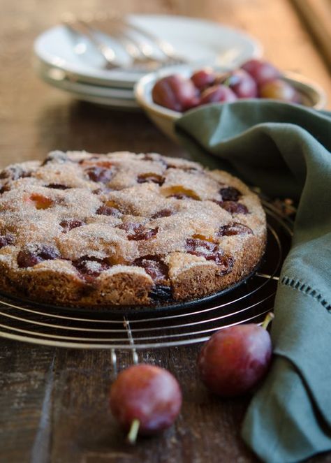 Plum cake made with Italian prune plums. Simple, easy, and so good with a cup of tea or vanilla ice cream German Plum Cake, Plum Cake Recipe, Plum Torte, Plum Dessert, Prune Cake, Prune Plum, Canned Plums, Fruity Recipes, Plum Recipes