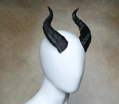 Horns Costume, Demon Costume, Cosplay Horns, Dragon Horns, Womens Costumes, Fantasias Halloween, Fantasy Dragon, 영감을 주는 캐릭터, Women's Costumes