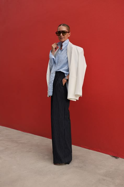 white blazer Winter White Blazer Outfit, Off White Blazer Outfit, White Blazer Outfit Casual, White Blazer Outfit Work, Elsa Fashion, White Jacket Outfit, Chic Grandma, White Blazer Outfits, Summer Minimal