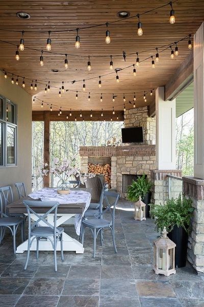 30 Creative Porch Lighting Ideas to Make it More Appropriate for Your Night Relaxing Moment ~ Matchness.com Patio String Lights, Pergola Lighting, Diy Dining Table, Backyard Lighting, House With Porch, Outdoor Patio Lights, Porch Design, Patio Lighting, Porch Lighting