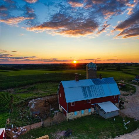 Sunset in the American Countryside American Countryside, Country Summer, Dream Life, Natural Landmarks, Travel