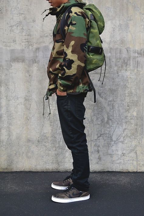 camo Pola Jaket, Camo Fashion, Outfits Streetwear, Skate Wear, Camo Jacket, Street Outfit, Urban Wear, Streetwear Outfits, Urban Outfits