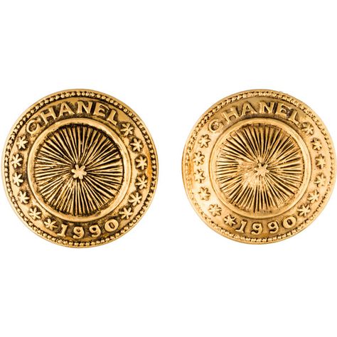 Pre-owned Chanel Medallion Earrings (£180) ❤ liked on Polyvore featuring jewelry, earrings, gold, yellow gold jewelry, gold medallion jewelry, medallion jewelry, chanel e pre owned jewelry Chanel Medallion, Jewelry Earrings Gold, Medallion Earrings, Vintage Clover, Thick Gold Chain, Chanel Chain, Vintage Medallion, Mabe Pearl, Gold Medallion