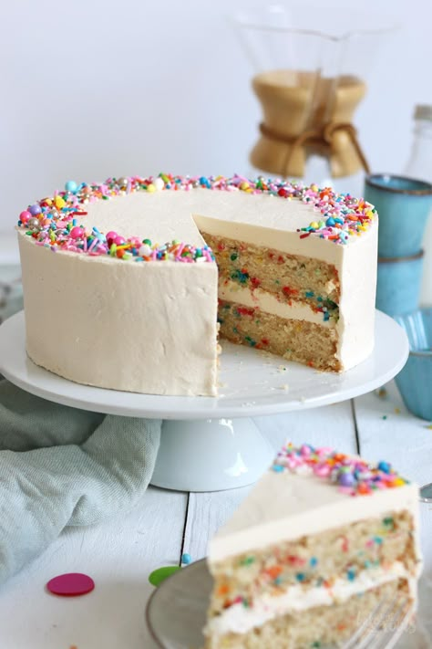 Easy Vegan Funfetti Cake with Vegan German “Buttercream” | Bake to the roots Cream Birthday Cake, Vegan Buttercream, Ice Cream Birthday Cake, Vegan Bakery, Ice Cream Cakes, Cake Vegan, Funfetti Cake, Vegan Cakes, Desserts Vegan