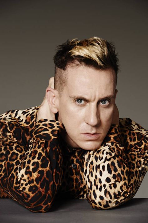 Moschino designer Jeremy Scott shares his daily schedule with BAZAAR. Leo Fashion, Jeremy Scott Moschino, Monsieur Madame, Steven Meisel, The Daily Show, Animal Print Fashion, Orange Is The New, Fashion Now, Jeremy Scott