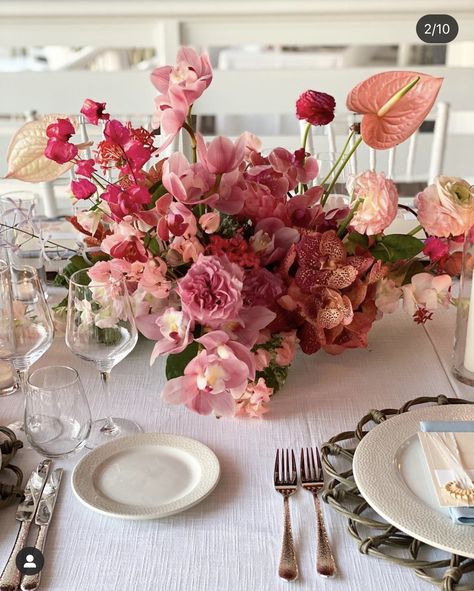 Floral Table Setting, Fuschia Wedding, Pink Tablescape, Red Centerpieces, Wedding Centerpieces Mason Jars, Pink Centerpieces, Pink Wedding Decorations, Elegant Wedding Centerpiece, Table Flower Arrangements