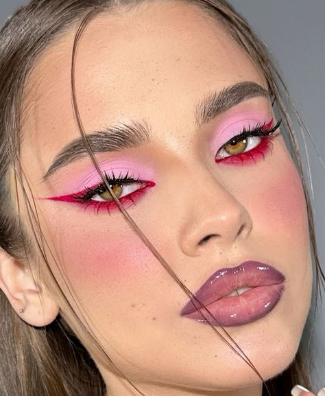 Pink And Red Makeup Looks, Pink And Red Makeup, Makeup Ojos, Orange Makeup, Pink Eye Makeup, Graphic Makeup, Rave Makeup, Power Of Makeup, Ethereal Makeup