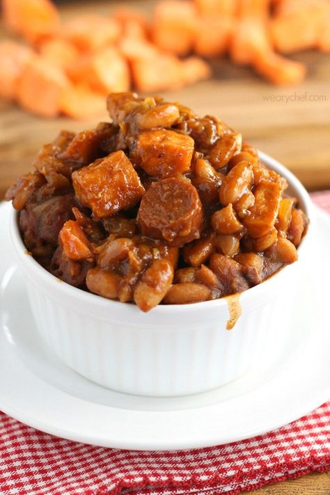 These Franks and Beans with Sweet Potatoes are a hearty, comforting, healthy dinner! - wearychef.com Healthy Hot Dog Meals, Hotdogs Casserole, Hot Dogs And Potatoes Recipe, Hot Dog Recipes Creative, Franks And Beans, Bologna Recipes, Frank And Beans, Vegan Hot Dog, Hot Dog Recipes