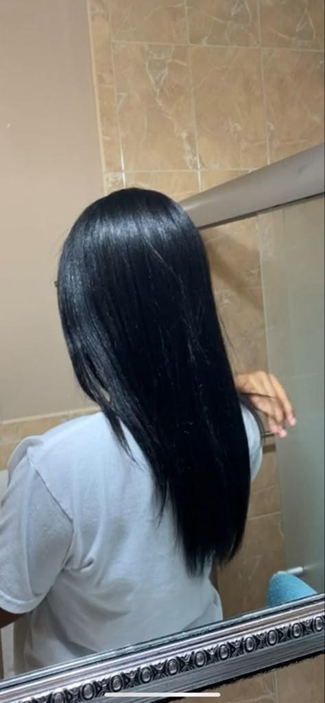 Straight Relaxed Hair, Jet Black Hair Silk Press, Jet Black Silk Press, Silk Press Middle Part, Silkpress Hairstyles, Long Relaxed Hair, Healthy Black Hair, Straight Black Hair, Silk Press Natural Hair