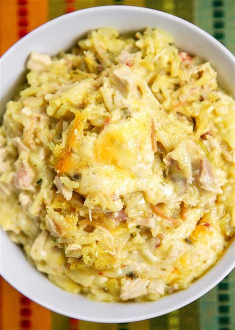 Green Chile Chicken Rice-A-Roni Casserole - comfort food at its best! Chicken Rice-A-Roni, sour cream, cream of chicken soup, green chiles, cumin, pepper jack cheese and chicken. You can make this ahead of time and freeze for later. This is SO good! Our family gobbled this up. Everyone asked for seconds! #casserole #chicken #rice #comfortfood Chicken With Rice A Roni, Rice A Roni And Chicken Casserole, Rice Roni, Recipes Using Rice, Rice A Roni, Green Chili Chicken, Chicken Rice Recipes, Easy Chicken And Rice, Green Chile Chicken