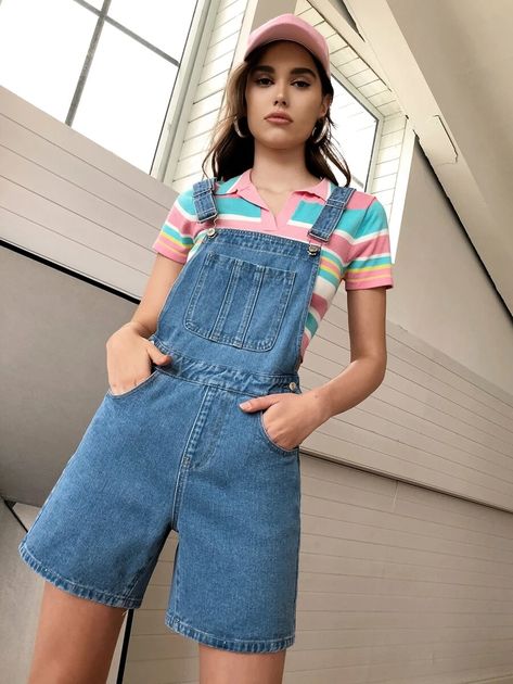 Dungaree Shorts Outfit, Short Outfits Korean, Baggy Style Woman, Overall Shorts Outfit, Denim Dungaree Shorts, Dungaree Shorts, Jumper Shorts, Denim Overall Shorts, Overall Jumper