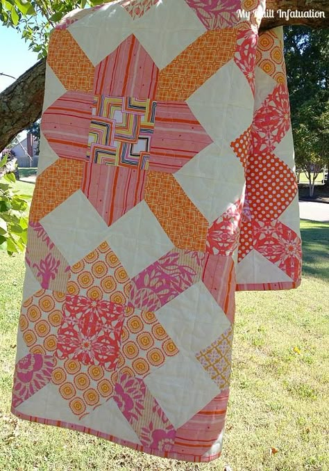 My Quilt Infatuation: Grapefruit Fizz Large Pattern Fabric Quilts, Citrus Quilt, Quilting Digest, Pink Quilt, Big Block Quilts, Orange Quilt, String Quilt, Quilt Modernen, Pattern Quilt