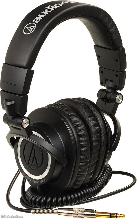 Audio-Technica ATH-M50 I have a pair of these bad boys and they are awesome! Sennheiser Headphones, Studio Headphones, Headphone Amplifiers, Dj Gear, Best Headphones, Studio Equipment, Hi-fi, Audio Technica, Noise Cancelling Headphones