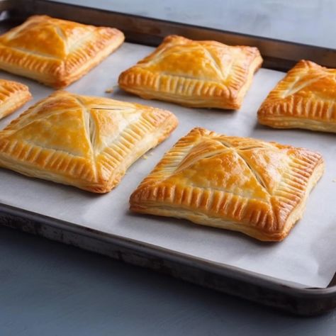 This cheese and onion pasty is perfect for a snack or a quick lunch. This delicious pastry is so easy to make at home and can be easily customised to suit any taste. For this recipe, puff pastry needs to be used. Shortcrust pastry is not as flaky so will not produce the desired result. […] The post Cheese & Onion Pasties appeared first on Scrumptiously. Savory Hand Pies Recipes, Cheese And Onion Pasty, Savoury Pastry, Easy Supper Recipes, Recipe Puff Pastry, Classic Savory, Pasties Recipes, Cheese Puff Pastry, Savory Pastry