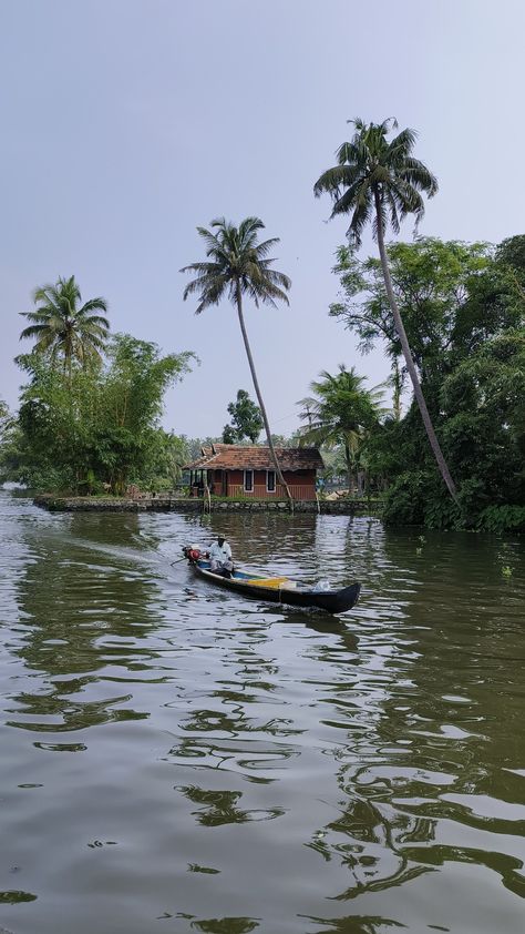 Kerela Aesthetic Pictures, South India Asthetics, Kerala Tourist Places, Kerala Story Instagram, Kerala Travel Photography, Kerala Village Photos, Allapuzha Kerala, Allepy Kerala, Kerala Scenery