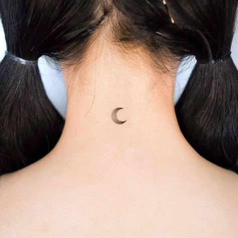 Moon Tattoo Behind Neck, Crescent Moon Tattoo Back Of Neck, Moon Tattoo On Back Of Neck, Moon Tattoo Ear Back, Moon Tattoo Neck Back, Small Moon Tattoo Behind Ear, Wanning Crescent Moon Tattoo, Crescent Moon Finger Tattoo, Moon Tattoo On Neck