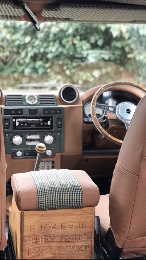 Defender 90 Interior, Defender Interior, Land Rover Defender Interior, Truck Interior Accessories, Hudson Car, Car Interior Upholstery, Car Life Hacks, Land Rover Discovery 2, Vintage Jeep