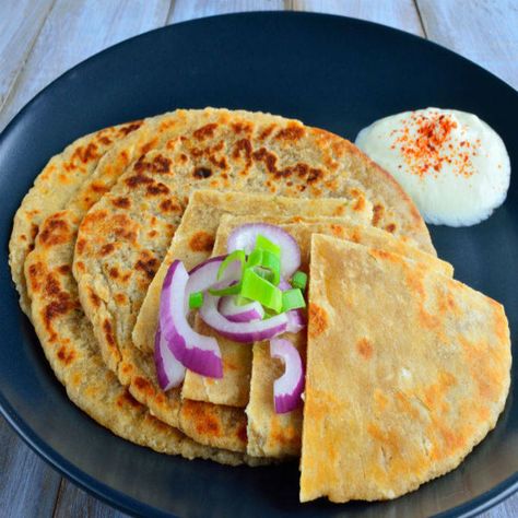 Traditional Indian Food, Rajasthani Food, Spicy Pickles, North Indian Recipes, Recipe Step By Step, Paratha Recipes, Super Easy Recipes, Food Experiences, Recipe Video