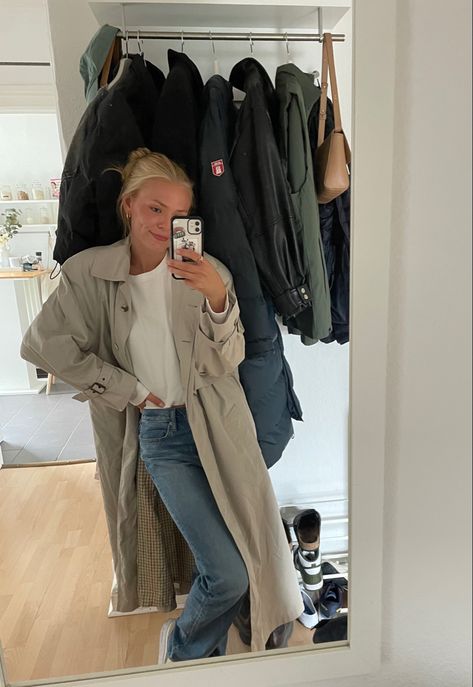 Trench Coat Matilda Djerf, Scandi Trench Coat, Trench Coat Stockholm Style, Copenhagen Trench Coat, Matilda Djerf Trench Coat, Sweden Aesthetic Outfit, Capsule Wardrobe Aesthetic, Trench Coat Aesthetic, Basic Outfit Ideas