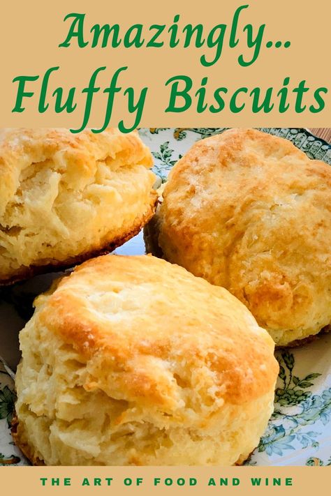 These amazingly flaky biscuits are super easy. It's a morning favorite but great for dinner too! #biscuits #bakingpowderbiscuits #dinnerrolls #breakfastbiscuits #biscuitsandgravy #honeybutter #orangehoneybutter #compoundbutter #biscuitrecipes #dinnerbiscuits #muffins Fluffy Biscuit Recipe, Kfc Biscuit Recipe, 7 Up Biscuits Recipe, 7 Up Biscuits, Chocolate Gravy, Baking Powder Biscuits, Homemade Bisquick, Buns In My Oven, Orange Honey