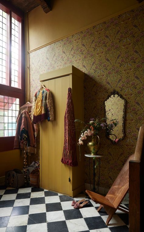 Zazi Vintage founder Jeanne de Kroon’s canal-side townhouse | THE WORLD OF INTERIORS May Wallpaper, European Decor Style, The World Of Interiors, Delft Tiles, Wooden Staircases, Cosy Corner, A Love Letter, Town House, Decoration Inspiration