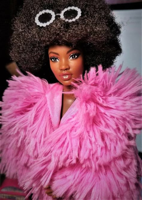 Natural Hair Doll, Barbie Malibu, Black Baby Dolls, Baby Barbie, Barbie Basics, Black Barbies, Barbie Signature, Barbie Makeup, Barbie Costume