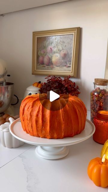 Nelly London on Instagram: "Here’s the full recipe for the most delicious pumpkin cake:

 
It’s from @howsweeteats and I doubled it to make enough cake for both pumpkin halves:

2 cups all-purpose flour
2 teaspoons baking soda
1 1/4 teaspoons ground cinnamon
½ teaspoon salt
¼ teaspoon freshly grated nutmeg
1 (15 ounce) can pumpkin puree
1 ¾ cups brown sugar
½ cup plain greek yogurt
½ cup vegetable oil
4 large eggs
2 teaspoons vanilla extract

1/2 cup cream cheese
1/2 cup unsalted butter
2 1/2 cups powdered sugar
1/2 teaspoon cinnamon
1 teaspoon vanilla extract

I baked each cake for 40 minutes at 180 degrees ✨" Pumpkin Bunt Cakes With Cream Cheese, Cake That Looks Like A Pumpkin, Pumpkin Cakes Decorated, Thanksgiving Turkey Cake Ideas, Pumpkin Shaped Bundt Cake, Diy Pumpkin Cake, Pumpkin Cake Ideas, Pumpkin Shape Cake, Pumpkin Cake Design