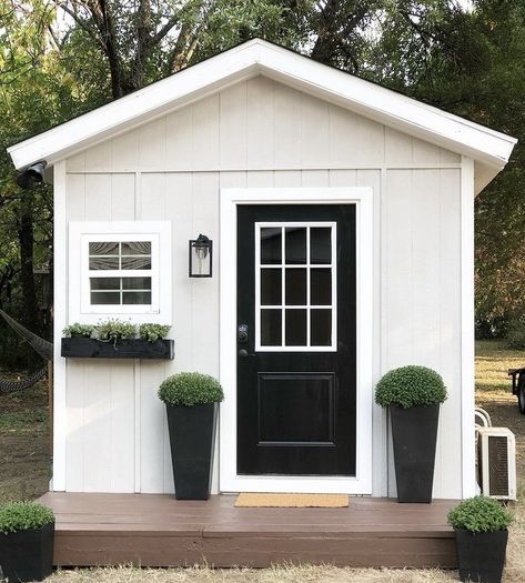 Shed Salon Ideas, Diy Shed Ideas, Small She Shed, She Shed Exterior, Shed Exterior Ideas, She Shed Studio, She Shed Decorating Ideas, She Shed Interior, Shed Studio