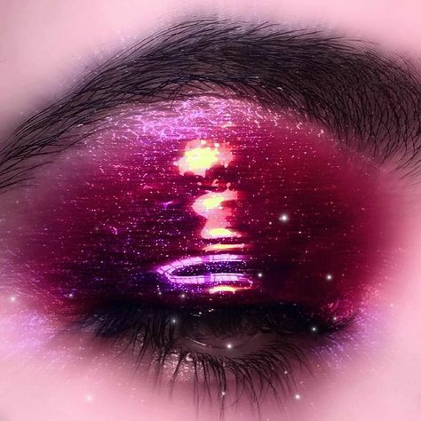 Funny Textposts, Eye References, Eyeliner Colorful, Makeup Euphoria, Fantasy Make-up, Make Up Designs, Funky Makeup, Revolution Eyeshadow, Drag Make-up