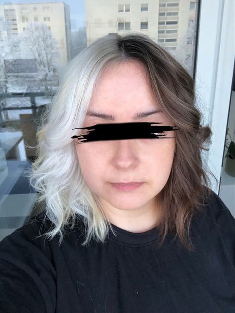 Platinum and natural brown split dye #splitdye #platinum #white #diy #halfhalfhair #hair #90s White And Brown Split Dye, Half Platinum Half Brown Hair, Half White Half Brown Hair, Half Brown Half White Hair, White Split Dye Hair, Blonde Split Hair, Brown Split Dye, Hair 90s, Aesthetic Items