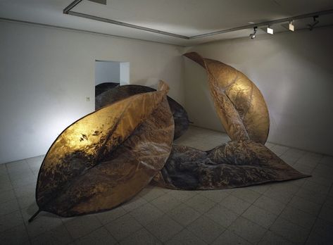 Giant Autumn Leaves Viewed from an Ant’s Perspective | Rania's Random Corner.... Giant Leaves, Caravaggio Paintings, Wind Sculptures, Modern Metropolis, Bio Art, Artistic Installation, Urban Furniture, Learn Art, Sculpture Installation