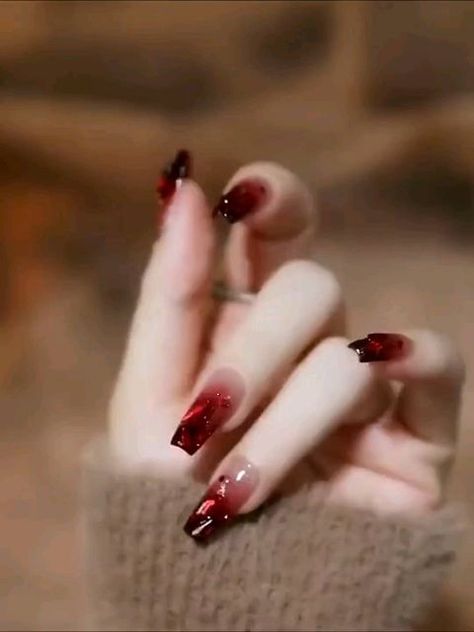 Ruby Nails, Short Red Nails, Nail Art Designs For Beginners, Easy Nail Art Designs, Red Nails Glitter, Red Gel Nails, Velvet Nails, Red Acrylic Nails, Fancy Nails Designs