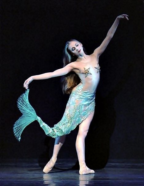 Found on Bing from www.pinterest.com Mermaid Ballerina, Mermaid Couture, Mermaid Dancing, Peter Pan Costumes, Mermaid Costumes, Fish Costume, Little Mermaid Costume, Mermaid Images, Ballerina Costume