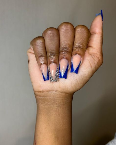 Small Blue French Tip Nails, Blue V Tip Nails, Blue French Tip Designs, Royal Blue Nails French Tips, Blue And White French Tip Nails, Royal Blue French Tips, Dark Blue French Tips, V French Tips, Royal Blue French Tip Nails