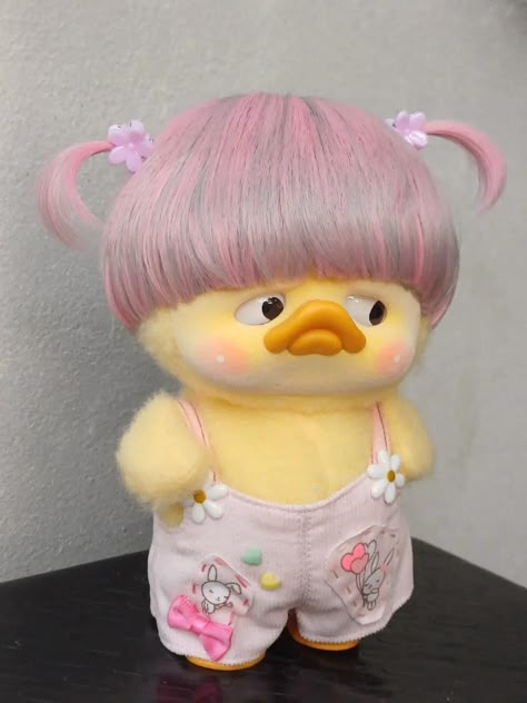 Labubu Profile, Duck Pp, Labubu Wallpaper, Duck Pfp, Ios 11 Wallpaper, Seni Korea, Pink Wallpaper Hello Kitty, Cute Backgrounds For Iphone, Duck Wallpaper