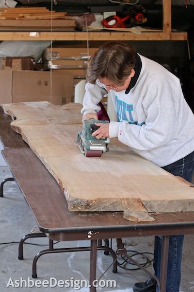 Ashbee Design: Live-Edge Desk • DIY Tutorial Diy Live Edge Kitchen Table, 2x2 Projects, Living Room Remodel Modern, Fig Decor, Living Room Remodel Ideas, Live Edge Wood Desk, Live Edge Desk, Wood Slab Table, Desk Diy