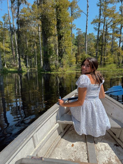 Cypress garden in Charleston, SC Charleston South Carolina Pictures, The Notebook Charleston Sc, Charleston Sc Instagram Pictures, Charleston South Carolina Outfits Summer, Charleston Sc Picture Ideas, Charleston Sc Aesthetic Outfit, Charleston Instagram Pictures, Charleston Picture Ideas, Charleston Pictures