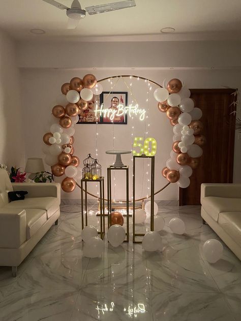 Balloon Decoration At Home, Ring Backdrop, Gold Theme Birthday, Birthday Party Decorations For Adults, 50th Birthday Decorations, Simple Birthday Decorations, Simple Birthday, Gold Theme, Madhubani Art