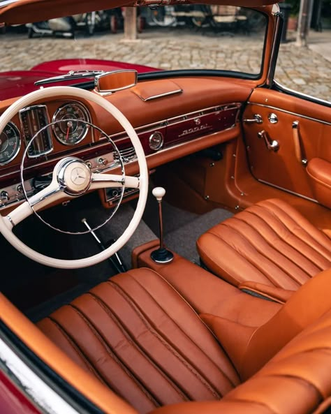 50s Car Interior, Vintage Car Interior Aesthetic, Vintage Bmw Cars, 70s Car Interior, Mustang Car Interior, Dreamworld Aesthetic, Mercedes Gullwing, Auto Aesthetic, Classic Car Interior